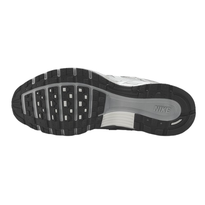 Nike - Metallic Silver White Wolf Grey