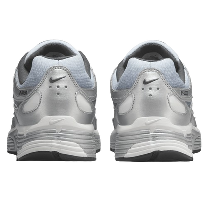 Nike - Metallic Silver White Wolf Grey